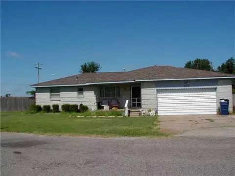 839 N Harrison St, Harrah, OK 73045 photo 1