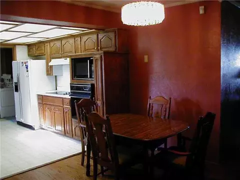 839 N Harrison St, Harrah, OK 73045 photo 4