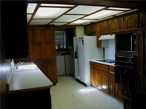 839 N Harrison St, Harrah, OK 73045 photo 3