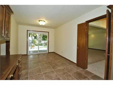 2205 E 37th St, Edmond, OK 73013 photo 7
