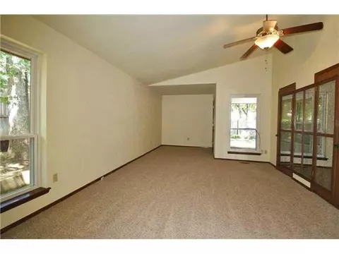2205 E 37th St, Edmond, OK 73013 photo 8