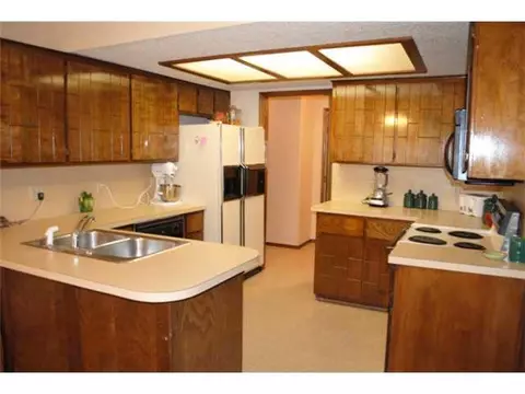208 Loch Loop, Yukon, OK 73099 photo 4