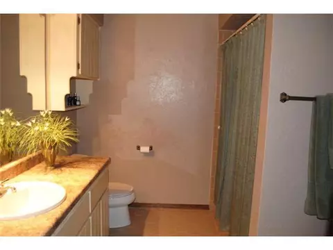 208 Loch Loop, Yukon, OK 73099 photo 9