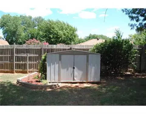 208 Loch Loop, Yukon, OK 73099 photo 16