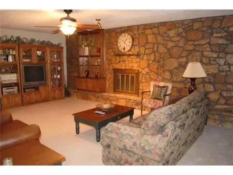 208 Loch Loop, Yukon, OK 73099 photo 3