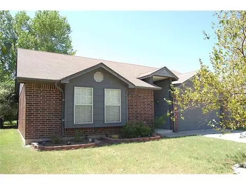 416 Crest Pl, Norman, OK 73071 photo 2