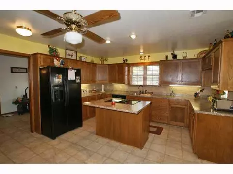 3850 E Seward Rd, Guthrie, OK 73044 photo 7