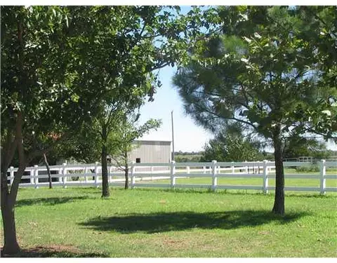 3850 E Seward Rd, Guthrie, OK 73044 photo 4