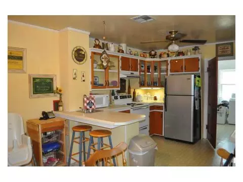 601 E Warner Ave, Guthrie, OK 73044 photo 4
