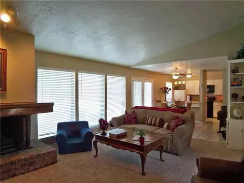 533 Leaning Elm Dr, Norman, OK 73071 photo 3