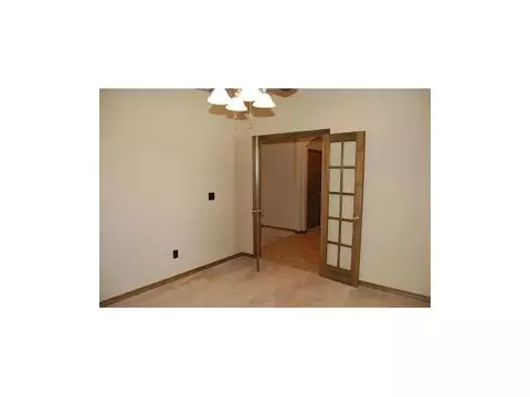 Undisclosed, Moore, OK 73160 photo 8