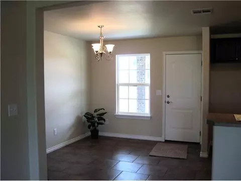 1022 Ella Dr, Tuttle, OK 73089 photo 9
