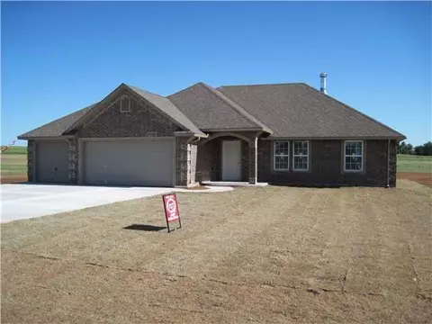 1022 Ella Dr, Tuttle, OK 73089 photo 1