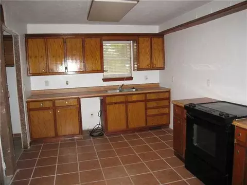 337 E Maple Rd, Washington, OK 73093 photo 3