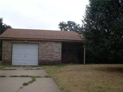 3305 E Noble Dr, Edmond, OK 73034 photo 1