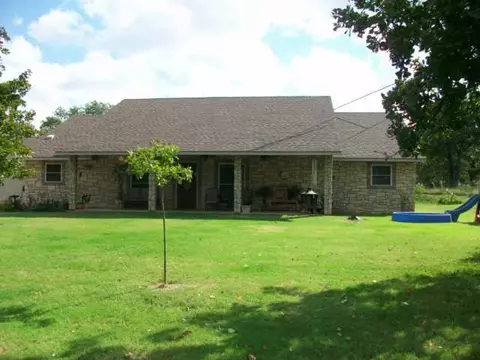 12304 S Dobbs Rd, Mcloud, OK 74851 photo 2