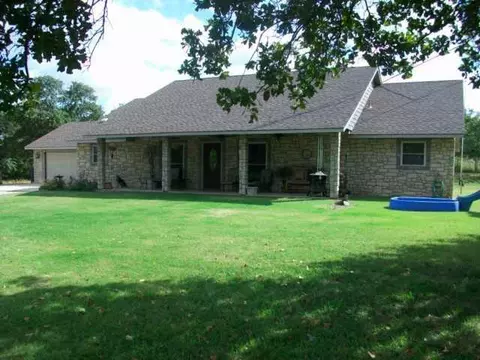 12304 S Dobbs Rd, Mcloud, OK 74851 photo 1
