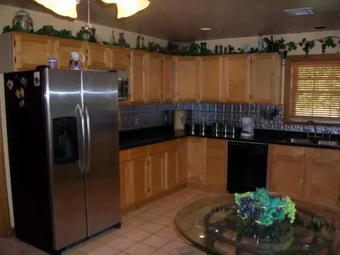12304 S Dobbs Rd, Mcloud, OK 74851 photo 4