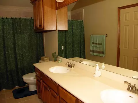 1611 Excaliber, Tuttle, OK 73089 photo 16
