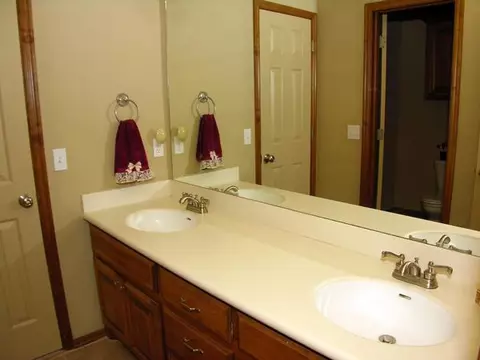 1611 Excaliber, Tuttle, OK 73089 photo 17