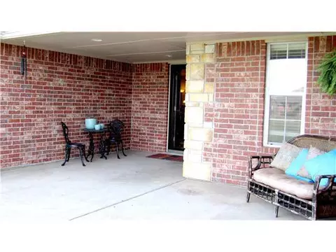 115 Alvie Dr, Tuttle, OK 73089 photo 3