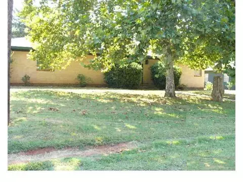 1801 E Springer Ave, Guthrie, OK 73044 photo 1