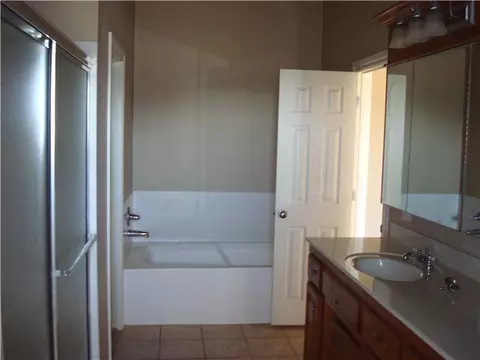 4204 Frontier Ln, Tuttle, OK 73089 photo 9