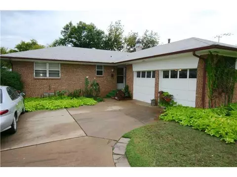 204 E 29th St, Edmond, OK 73013 photo 1