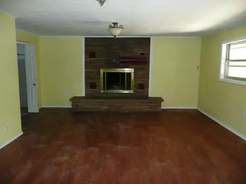 1118 E 8th, Cushing, OK 74023 photo 4