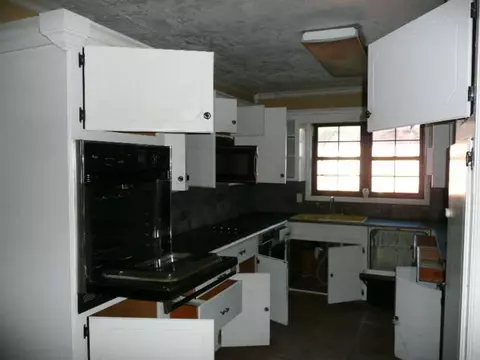 1118 E 8th, Cushing, OK 74023 photo 3