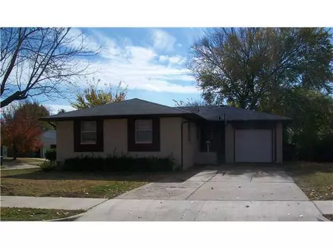 236 E 29, Edmond, OK 73013 photo 1