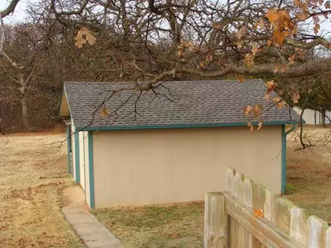 1875 Tamara Rd, Guthrie, OK 73044 photo 4