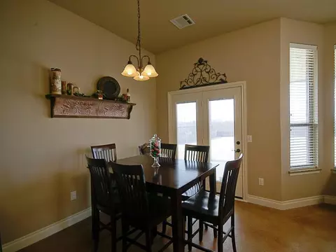 1805 Riviera Dr, Tuttle, OK 73089 photo 8
