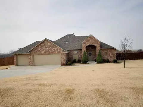 1805 Riviera Dr, Tuttle, OK 73089 photo 1