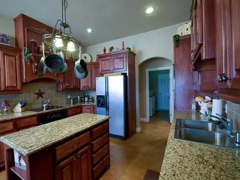 1805 Riviera Dr, Tuttle, OK 73089 photo 7