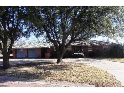 620 N 16th St, Frederick, OK 73542 photo 1