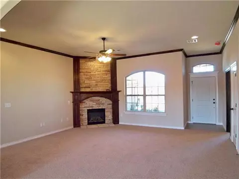 209 Summit Crest Ln, Norman, OK 73071 photo 2
