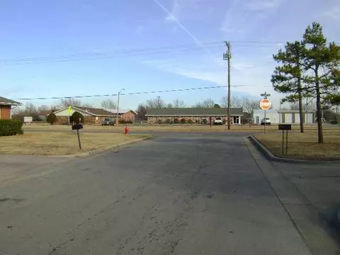 703 Terry Dr, Norman, OK 73069 photo 3