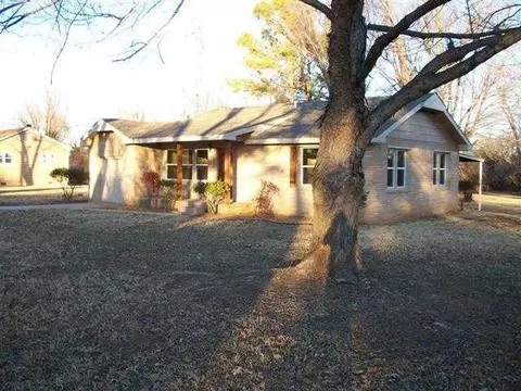 2116 Maxey Dr, Harrah, OK 73045 photo 2