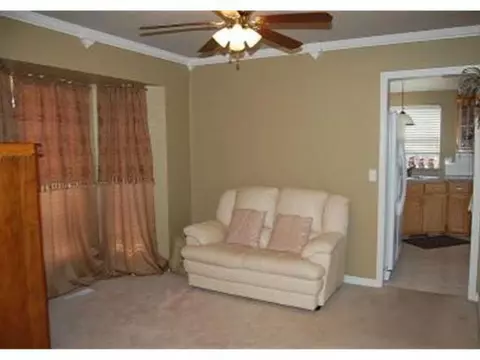 2325 E Robinson St, Norman, OK 73071 photo 8