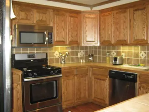 1805 E Perkins Ave, Guthrie, OK 73044 photo 5