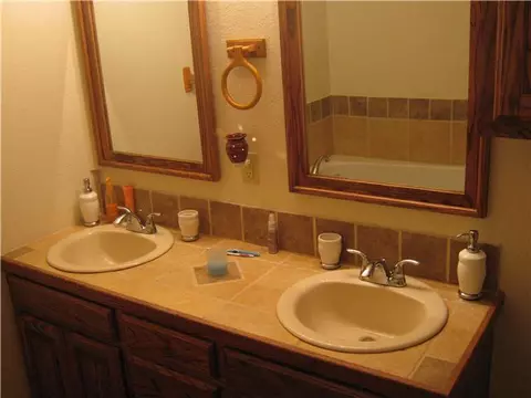 1805 E Perkins Ave, Guthrie, OK 73044 photo 11