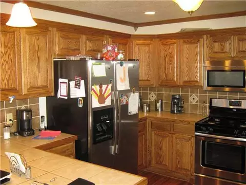 1805 E Perkins Ave, Guthrie, OK 73044 photo 3