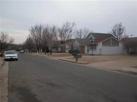 804 Lapwing Rd, Edmond, OK 73003 photo 3