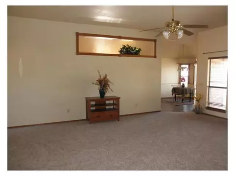 904 Goshawk Dr, Norman, OK 73072 photo 5