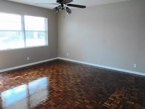 223 E Ridge Rd, Norman, OK 73069 photo 2