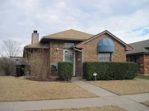 2108 Meench Dr, Moore, OK 73170 photo 1