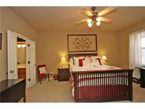 2100 Cedar Pointe Cir, Edmond, OK 73003 photo 8