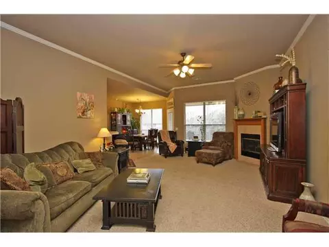 2100 Cedar Pointe Cir, Edmond, OK 73003 photo 3