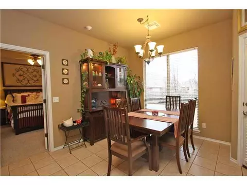 2100 Cedar Pointe Cir, Edmond, OK 73003 photo 5